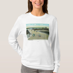 Portland, MaineView of the Longmede Monument T-shirt