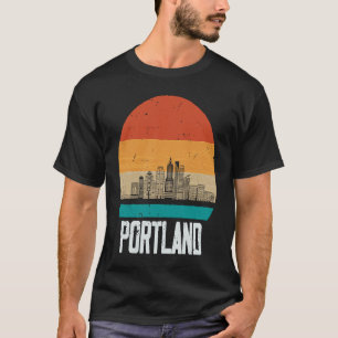 Portland Oregon USA Retro  Sunset Skyline P T-shirt