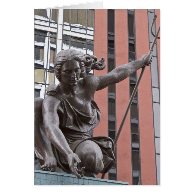 Portlandia standbeeld, Portland, Oregon (Voorkant)