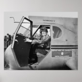 PORTRAIT 1936 VAN AMELIA EARHART POSTER (Voorkant)