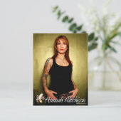 Portret Briefkaart - Hannah Aitchison on Green (Staand voorkant)