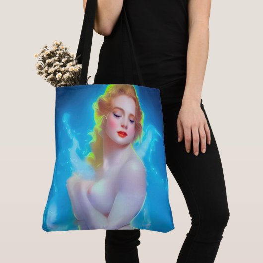 Portret van de etherische godin – surrealistische  tote bag (Dichtbij)