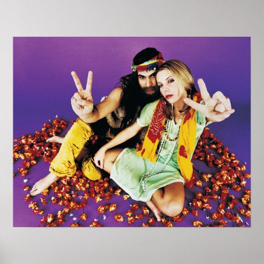 Portret van een Hippy Couple Sitting Cross-legged Poster (Voorkant)