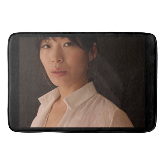 Portret van een jongedame badmat (Voorkant)