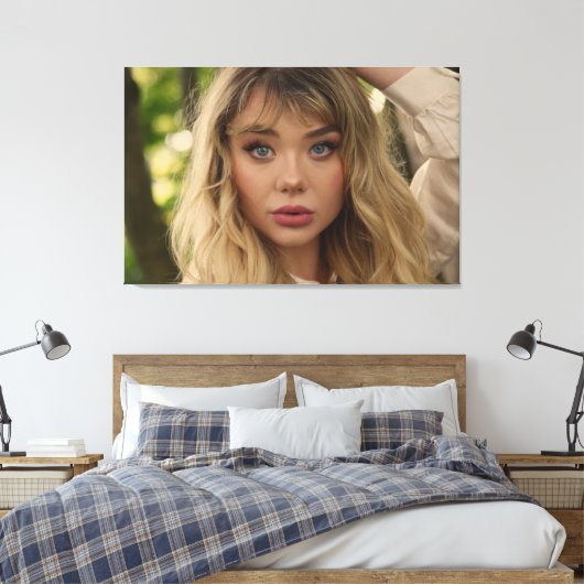 Portret van een jongedame canvas afdruk (Insitu (Slaapkamer))