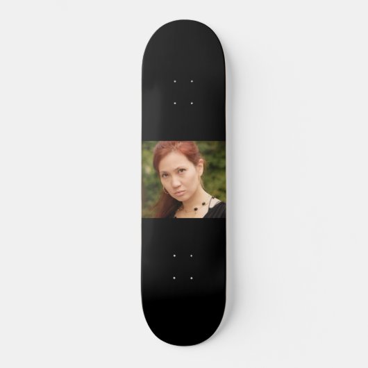 Portret van een jongedame persoonlijk skateboard (Voorkant)