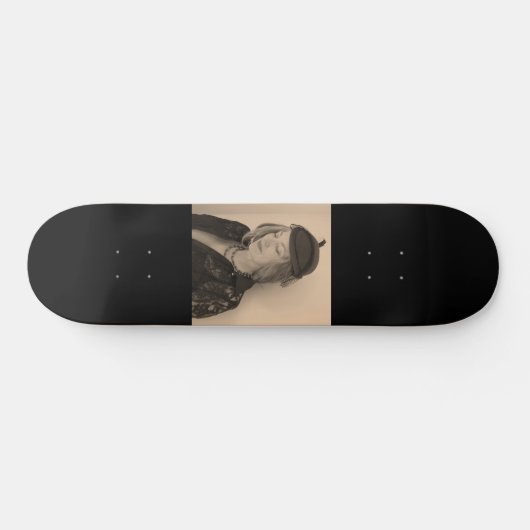 Portret van een mooie vrouw persoonlijk skateboard (Horizontaal)