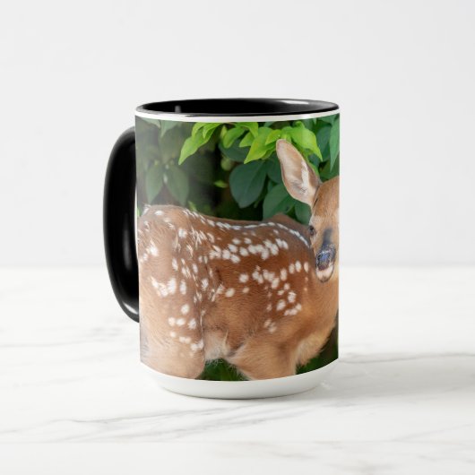 Portret van een Newborn Fawn (witstaarhert) Mok (Voorkant links)