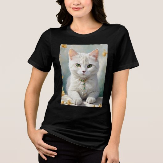 Portret van een schattige kat met sieraden. Tri-Blend shirt (Voorkant)