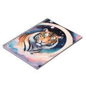 Portret van een tijger in de ruimte notitieboek (Linkerzijde)