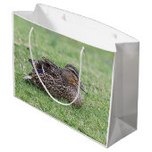 Portret van een vrouw mallard large cadeautasje (Achterkant Gekanteld)