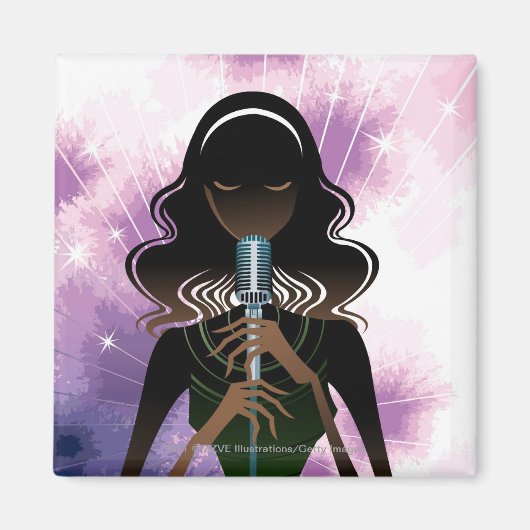 Portret van een vrouw met microfoon magneet (Voorkant)