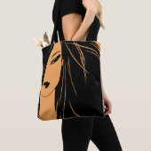 Portret van het meisje met afgekeurd haar tote bag (Dichtbij)