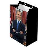 Portret van het Oval Office, Obama Barack, preside Medium Cadeauzakje (Voorkant Gekanteld)
