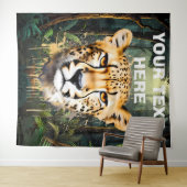 Portret van jachtluipaard met jungle achtergrond wandkleed (In Situ (horizontaal))