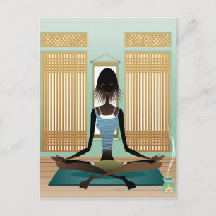 Portret van jonge vrouw die yoga doet briefkaart