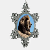 Portret van leeuw gezien uit profiel tin sneeuwvlok ornament (Links)