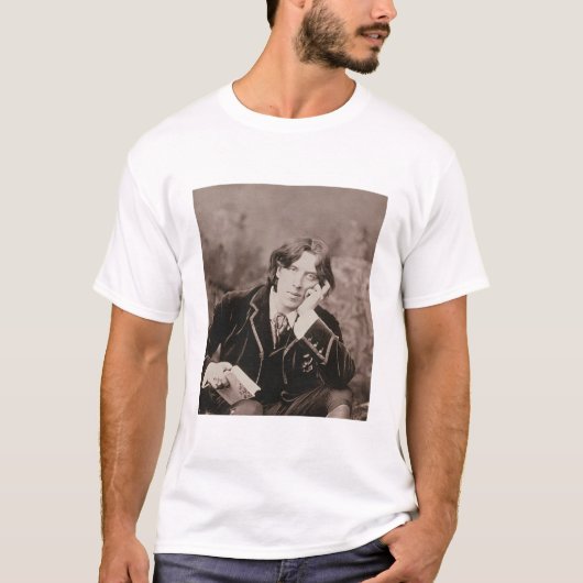 Portret van Oscar Wilde (1854-1900), 1882 (b/w pho T-shirt (Voorkant)