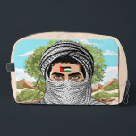 portret van palestijnse vrijheidsstrijder toilettasje<br><div class="desc">Freedom fighter Palestine Youth in homeland achtergrond met olijfboom en zonnige heuvels - Originele Vector illustratie Ronde Logo geïsoleerd op wit,  ontwerp Copyright BluedarkArt TheChameleonArt</div>