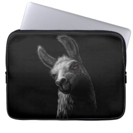 Portretkop Schattige Lama met een Zwarte Achtergro Laptop Sleeve