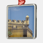 Portugal, Madeira, Funchal. Historisch Metalen Ornament (Links)