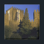 Portugal, Minho, Guimaraes. Castelo de Sao Magneet<br><div class="desc">Portugal, Minho, Guimaraes Castelo de Sao Miguel (10e-eeuws kasteel) � John en Lisa Merrill / DanitaDelimont.com</div>