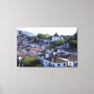 Portugal, Obidos. Verhoogd zicht op witgekalkte Canvas Afdruk