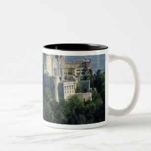 Portugal, Sintra, Pena Palace, bovenop Serra da Tweekleurige Koffiemok
