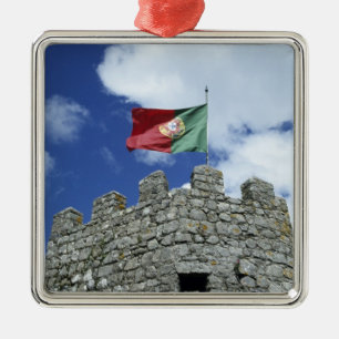 Portugal, Sintra. Portugese vlag op toren van Metalen Ornament
