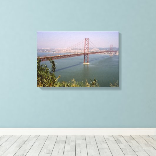  Portugal, Tejo River Bridge Lissabon Canvas Afdruk (Insitu (Houten vloer))