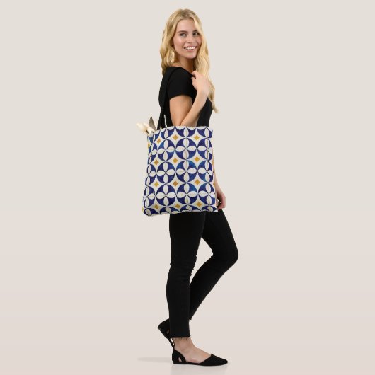 Portugees tegels - Azulejo Pattern-ontwerp Tote Bag (Op model)