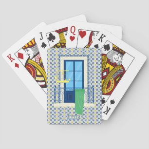 Portugees tegels en raam balkon met vogel pokerkaarten