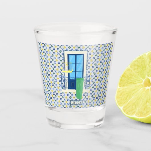 Portugees tegels en raam balkon met vogel shot glas (Voorkant)