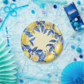 Portugese citroenen op blauw papieren bordje (Feest)