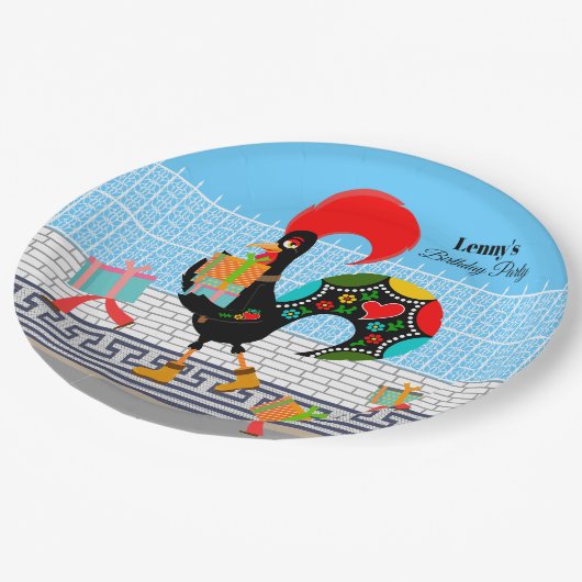 Portugese Haan met geschenken 1e Verjaardagsfeest Papieren Bordje (Gekanteld)