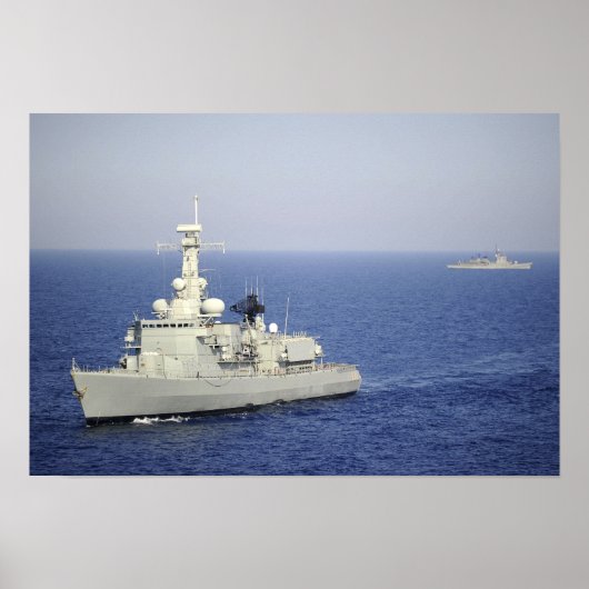 Portugese marine frigate NRP Bartolomeu Dias Poster (Voorkant)
