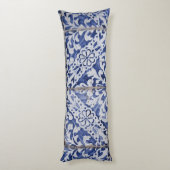 Portugese tegels - Azulejo Blue en White Floral Lichaamskussen (Achterkant (Verticaal))