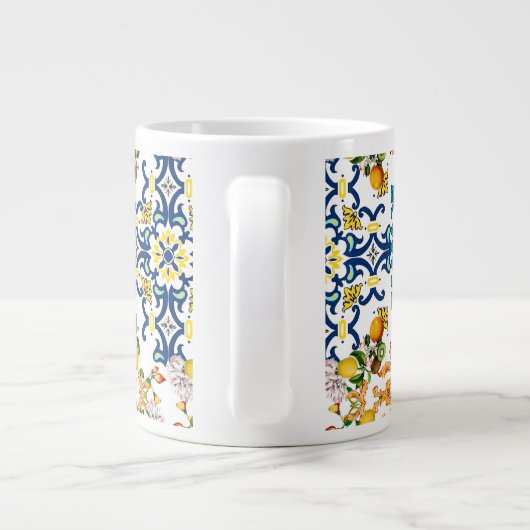 Portugese  tegels kiwi en citroenpatroon cu grote koffiekop (Achterkant)