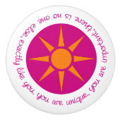 Positieve bevestiging Je bent uniek roze sinaasapp Keramische Knop (Voorkant)