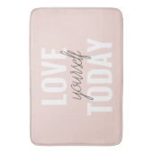 Positieve liefde vandaag uzelf - Pastel roze prijs Badmat (Voorkant Verticaal)