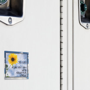 Positieve tekst met een zonnebloem in de lucht magneet