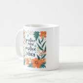 "Positive Mind Positive Vibes" Oranje Bloemen Koffiemok (Voorkant links)