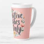 Positive Vibes Only Floral Wreath Design Latte Mok (Rechterhoek)