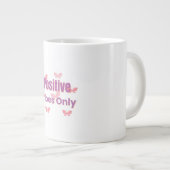 Positive Vibes Only | Minimal Motivational Quote Grote Koffiekop (Voorkant rechts)