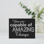 Positiviteit in staat tot verbazingwekkende dingen briefkaart (Staand voorkant)