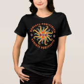 Positiviteit uitstralen - Retro Tri-Blend Shirt (Voorkant)