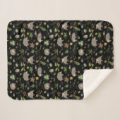 Possum in a Berry Field in Black Sherpa Deken (Voorkant (horizontaal))