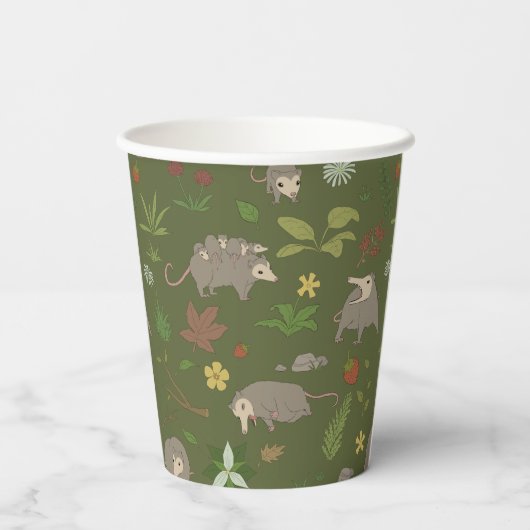 Possum in a Berry Field in Green Papieren Bekers (Achterkant)