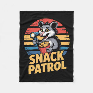 Possum Snacks Patrol met zaklamp en chips Hum Fleece Deken