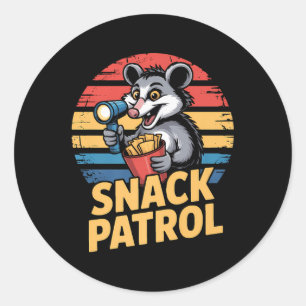 Possum Snacks Patrol met zaklamp en chips Hum Ronde Sticker